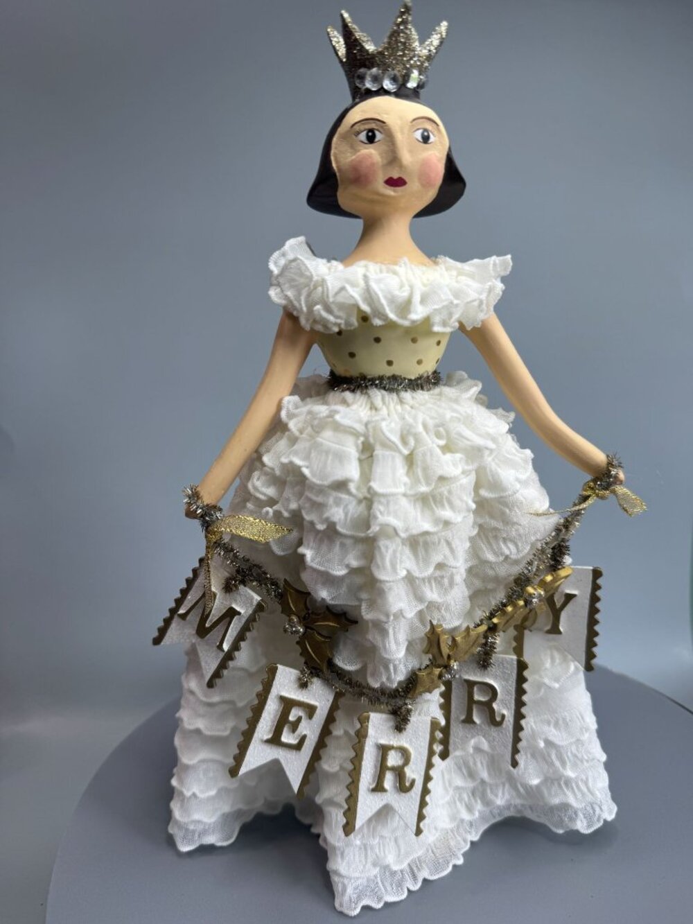 Heather Myers Christmas Queen Doll Merry Banner White Ruffle Dress 11.5" Signed - Picture 8 of 13